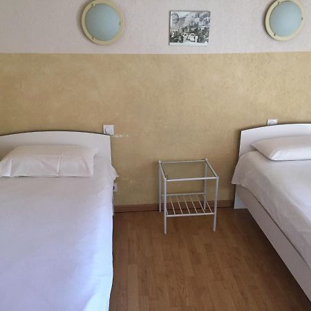 Hotel Le Salagou Клермон-л'Эро Экстерьер фото
